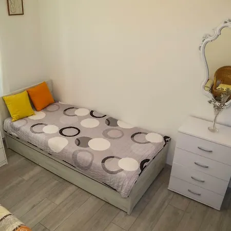 Kumquats Apartment